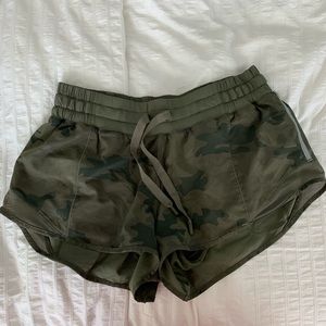 Lululemon Hoyte Shot Short